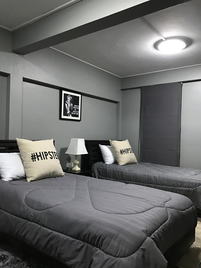 Add Home Hostel Vipavadee 42 Бангкок Екстер'єр фото