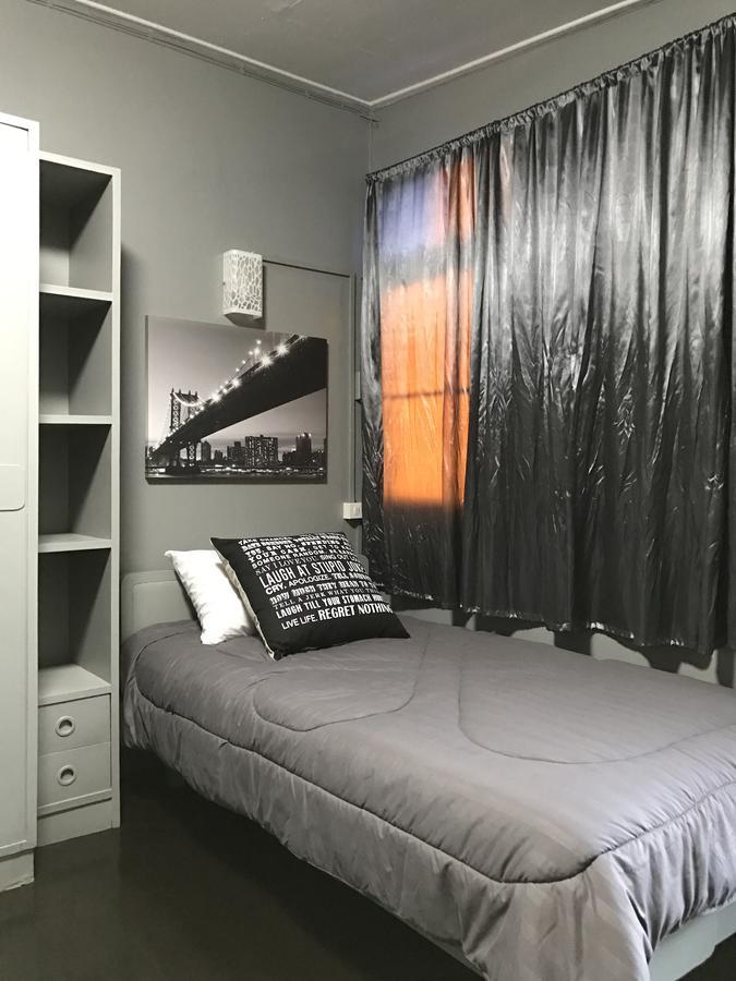 Add Home Hostel Vipavadee 42 Бангкок Екстер'єр фото