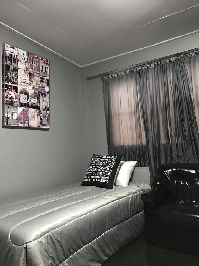 Add Home Hostel Vipavadee 42 Бангкок Екстер'єр фото